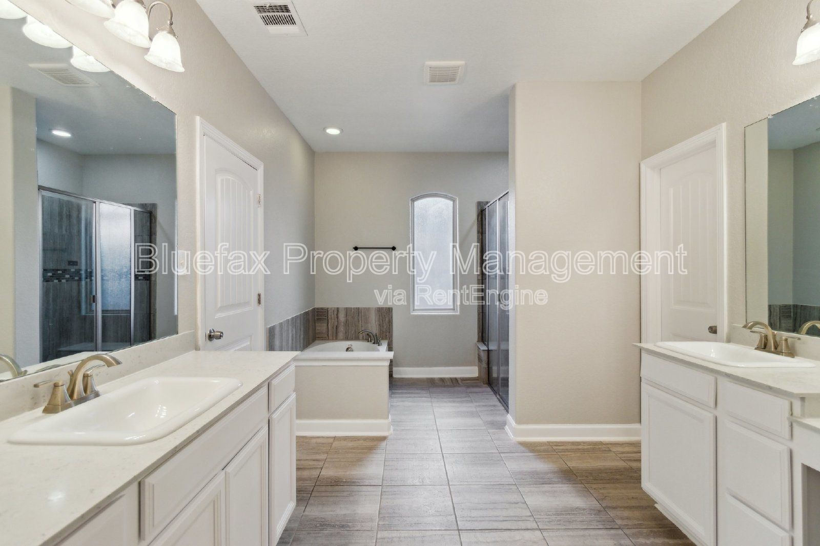 Gallery Image 19